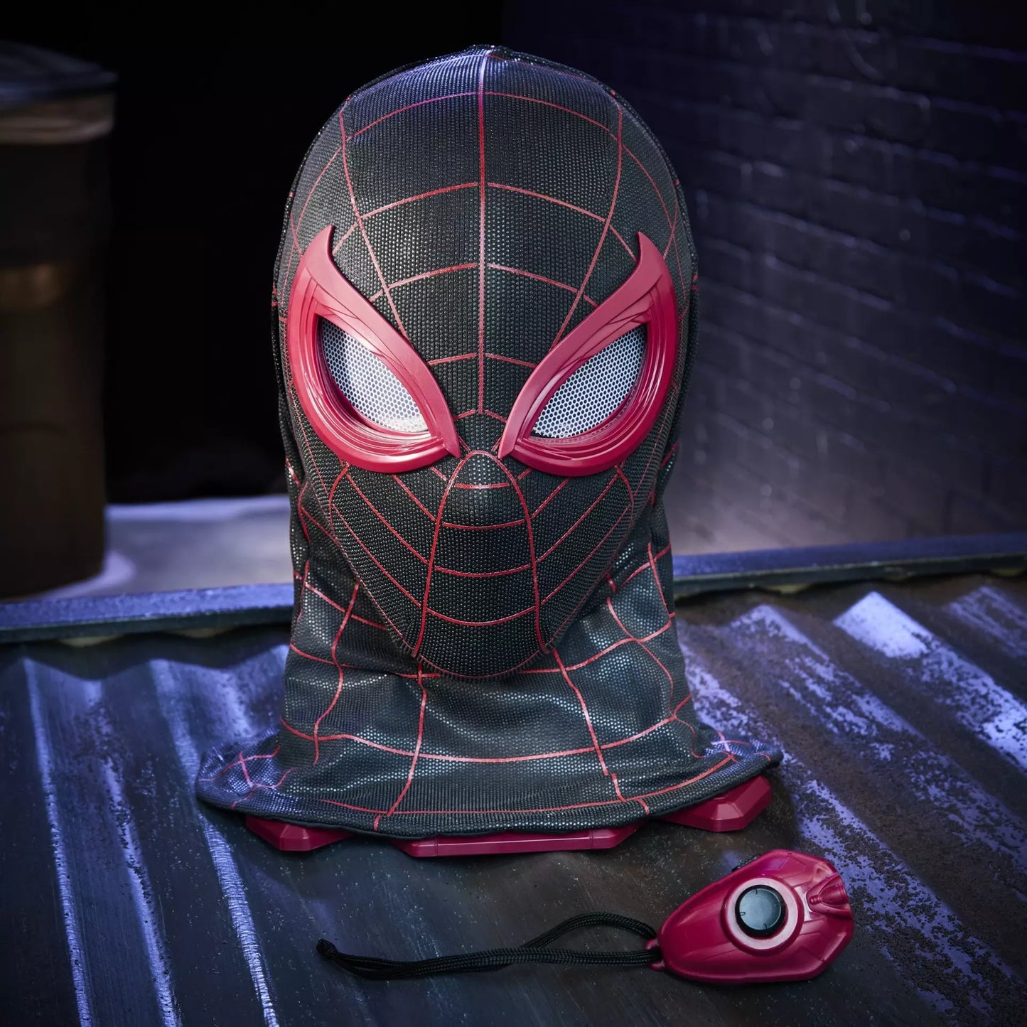 Marvel Legends – Masque expressif électronique Spider-Man: Miles Morales 1/1