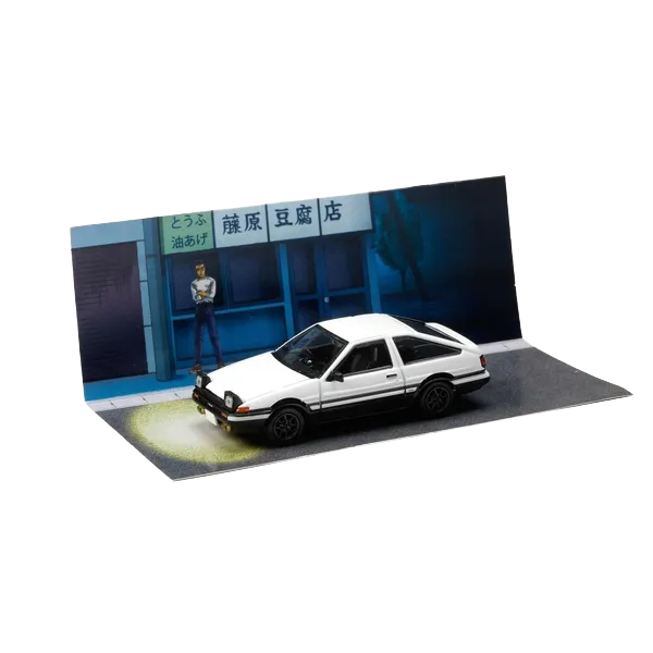 Miniature de voiture AE86 Initial D Takumi Fujiwara contre Nakazato, modèle collector 1:64 de Metro K, vue de côté.