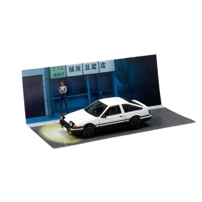 Miniature de voiture AE86 Initial D Takumi Fujiwara contre Nakazato, modèle collector 1:64 de Metro K, vue de côté.