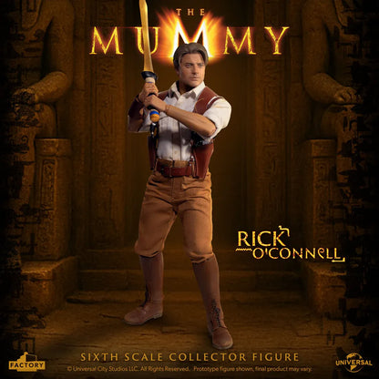 Figurine à l'échelle 1/6 de Rick O'Connell de La Momie, fabriquée par Factory Entertainment, montrant le personnage avec détails réalistes.