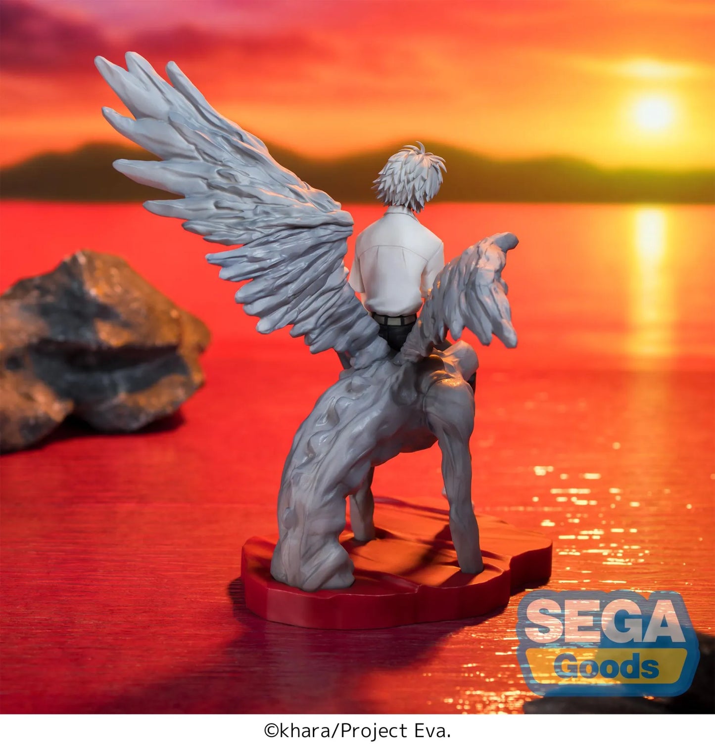 Figurine Kaworu Luminasta de Rebuild of Evangelion de Sega, personnage détaillé avec couleurs vives et posture expressive.