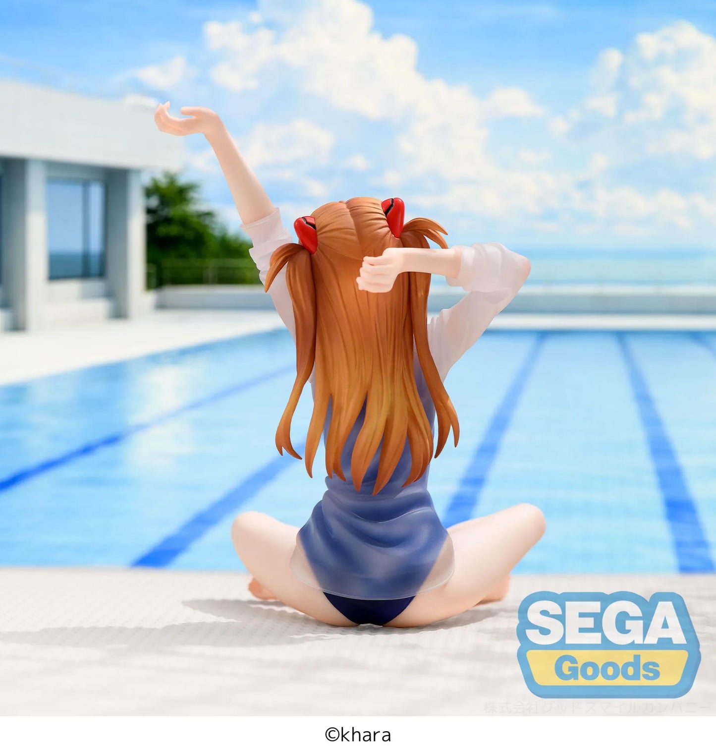 Figurine Asuka en maillot de bain scolaire Evangelion Sega, personnage de la série Rebuild of Evangelion, vue de face.