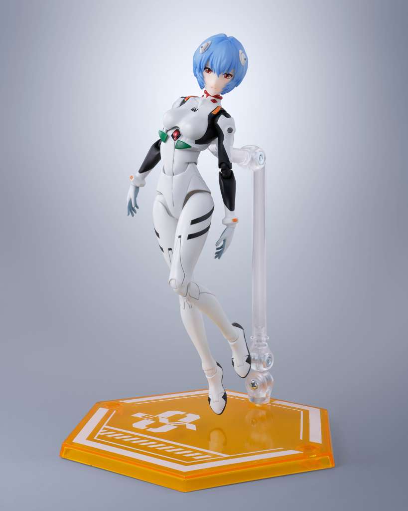 Figurine Rei Ayanami Neon Genesis Evangelion de 14 cm, S.H.Figuarts de Bandai Tamashii Nation, vue de face avec détails colorés