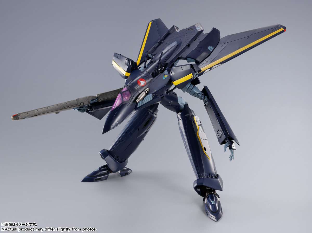 MACROSS - VF-17s Nightmare stealth valkyri - Fig Soul of Chogokin 25cm - Toys Legacy Collection