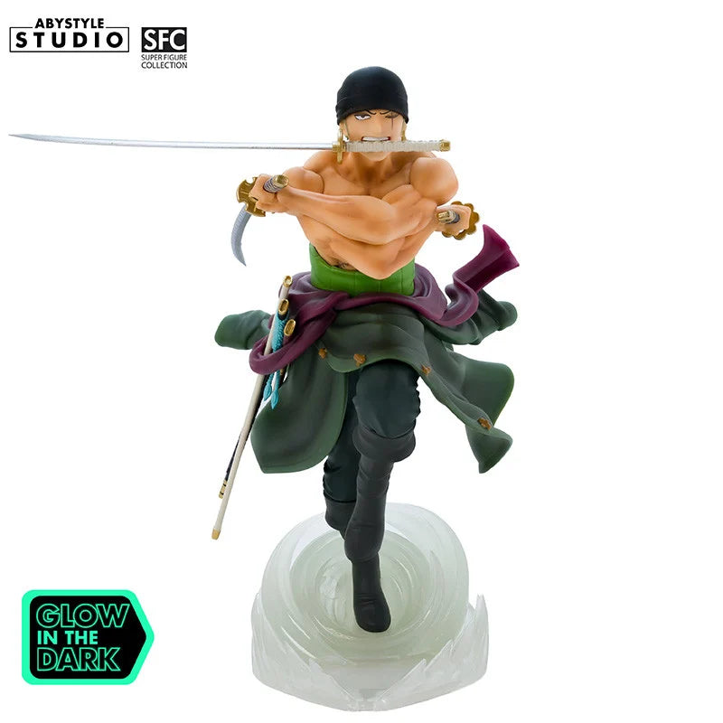 Figurine phosphorescente Zoro Roronoa de 18 cm de la collection One Piece SFC, par Abystyle, montrant Zoro en pose dynamique.