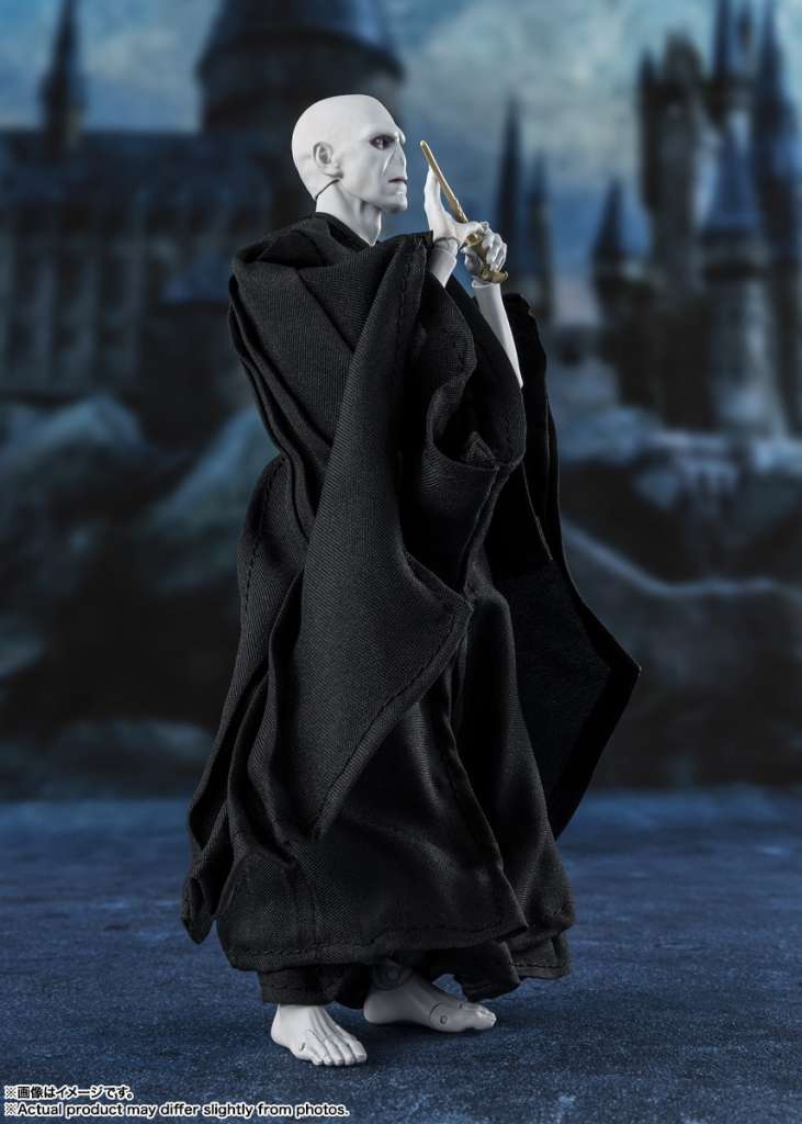 HARRY POTTER ET LA COUPE DE FEU - Voldemort - Fig. S.H. Figuarts 15cm - Toys Legacy Collection