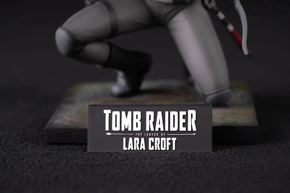 TOMB RAIDER - The legend of Lara Croft - Statuette 19cm - Toys Legacy Collection