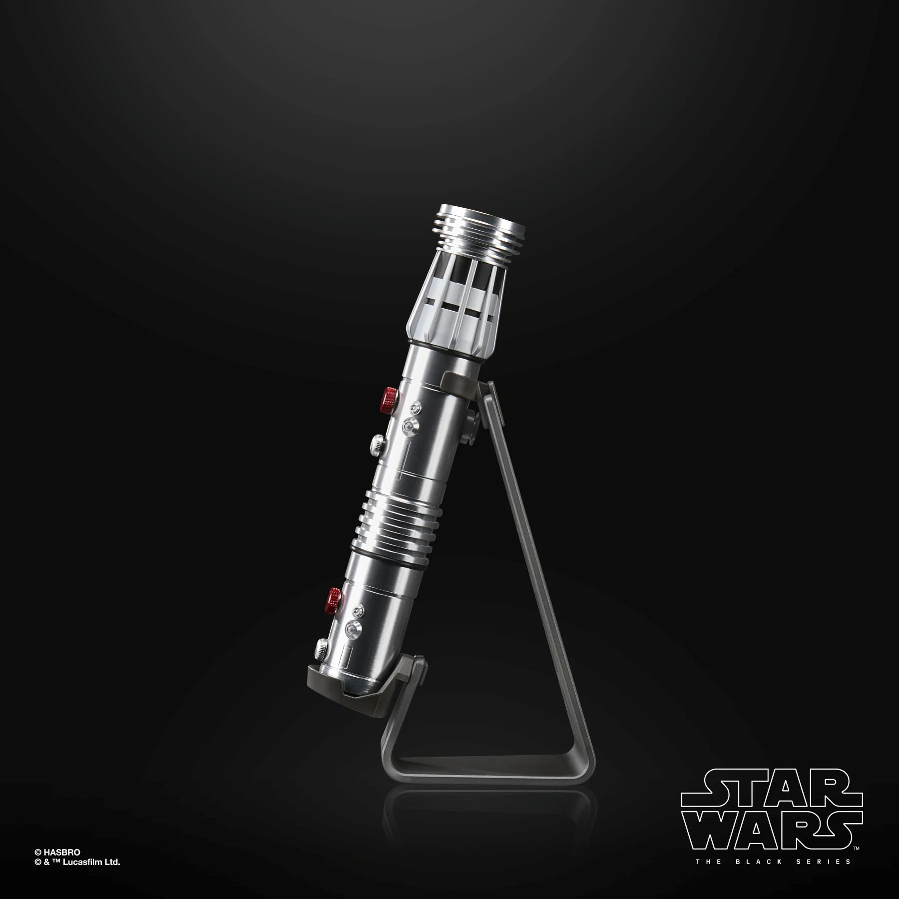 Figurine Sabre Laser Force FX Elite Maul de la série Star Wars Black Series par Hasbro, montrant Maul avec son sabre laser.
