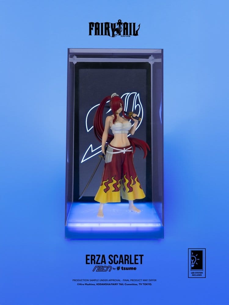 Figurine de Tsume Fairy Tail Erza Scarlet en néon, hauteur 25 cm, détail coloré et pose dynamique, collection Tsumeneon.