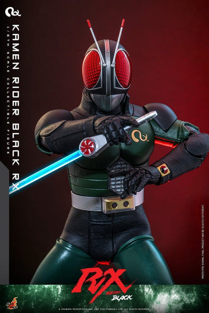 Figurine Kamen Rider Black RX de 31 cm de Hot Toys, personnage de la série Kamen Rider Black RX, détail précis et pose dynamique