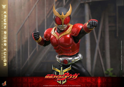 Figurine Kamen Rider Kuuga 1/6 de 31 cm de Hot Toys, détail précis de la figurine de héros japonais.