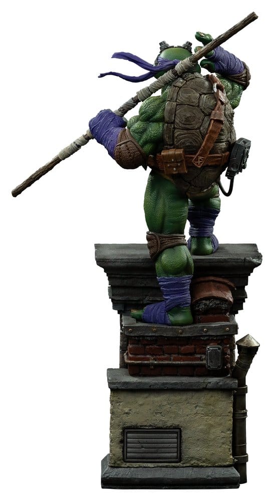 Figurine Donatello Tortues Ninja Art Scale 1/10 Iron Studios, statue de 32 cm avec détails précis et pose dynamique.