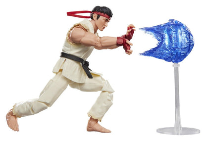 Figurine Ryu Street Fighter de 15 cm de la marque Hasbro, montrant le personnage en posture de combat avec des détails colorés.
