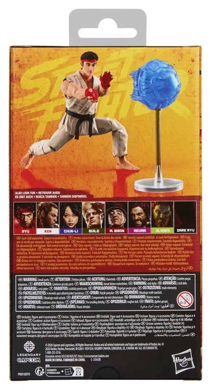 Figurine Ryu Street Fighter Hasbro de 15 cm, détail précis de la figurine en pose de combat, vue de face.
