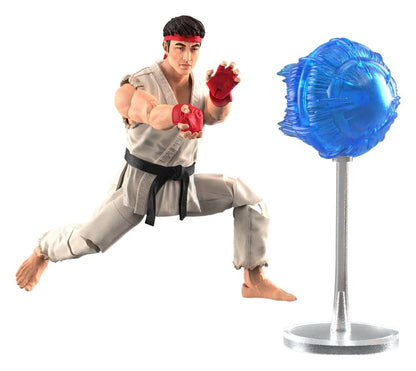 Figurine Ryu Street Fighter de 15 cm, marque Hasbro, montrant Ryu en posture de combat avec kimono blanc.