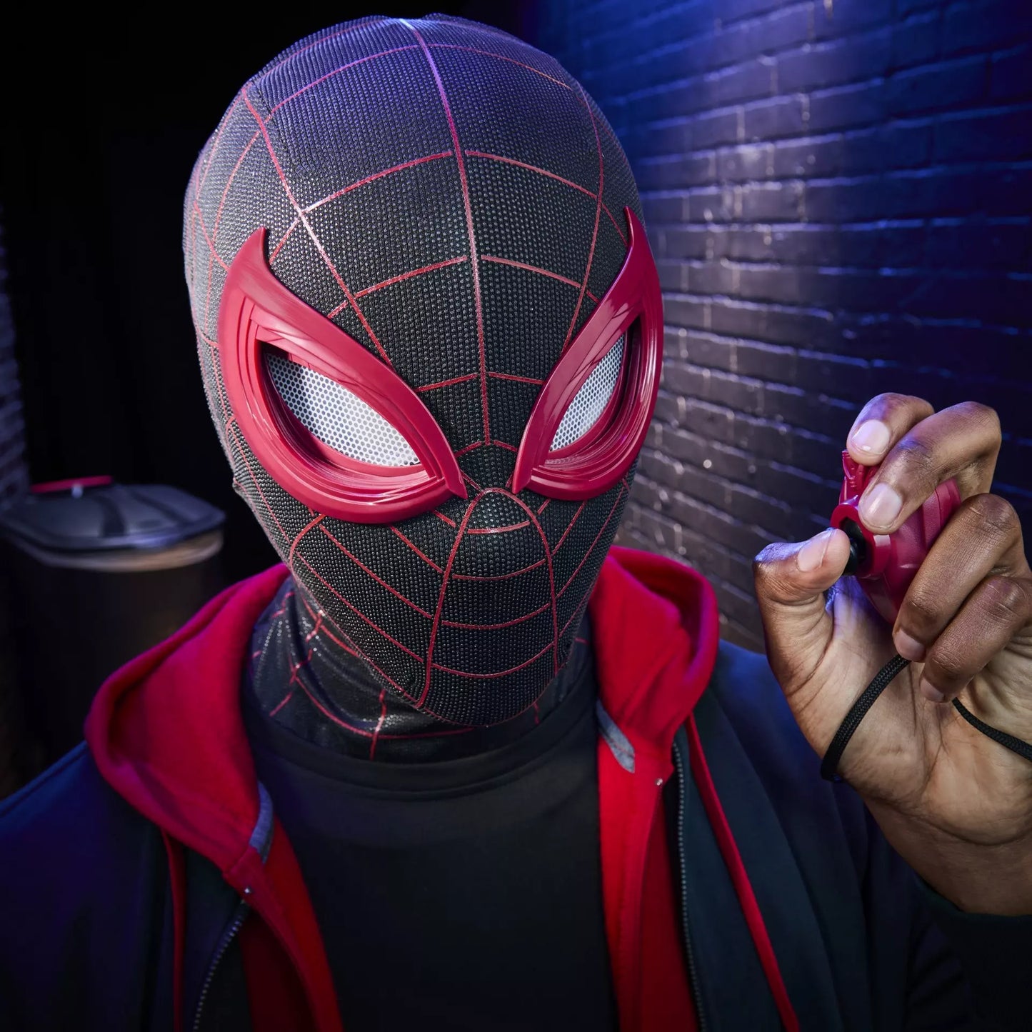 Marvel Legends – Masque expressif électronique Spider-Man: Miles Morales 1/1