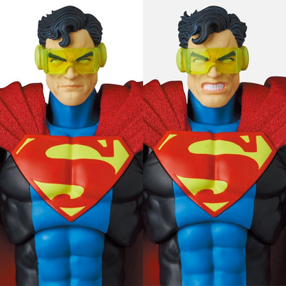 Figurine Superman MAFEX Eradicator de 16 cm, détaillée, pose dynamique, costume bleu avec logo Superman, par medicom toys.