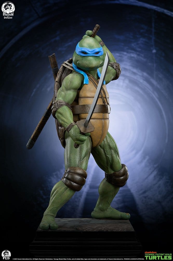 Statue Leonardo TMNT en échelle 1/3, figurine détaillée de la collection Toys Legacy Collection, représentant le héros ninja.