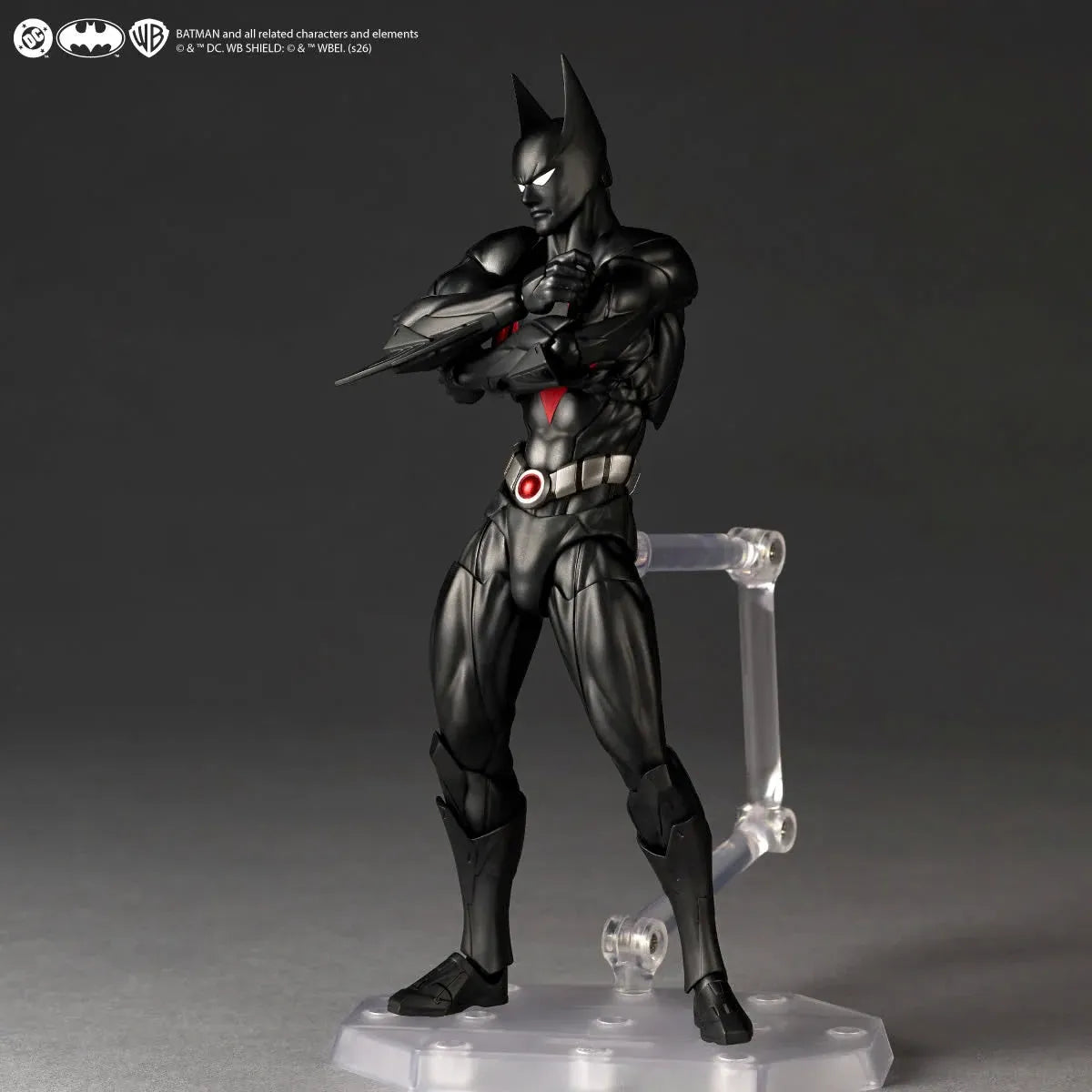 Figurine Revoltech Batman Beyond Classic Ver. de Batman Beyond, pose dynamique, détails précis, figurine d'action de haute qualité.