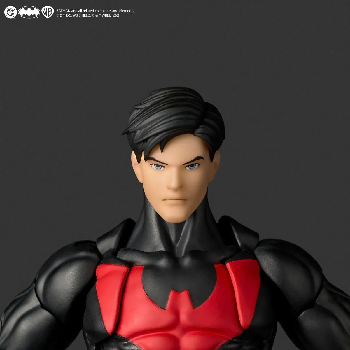 Figurine Revoltech Batman Beyond Classic Ver. de Terry Batman, pose dynamique, détails précis, figurine d'action collectible.