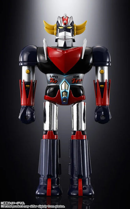 Figurine Bandai Tamashii Nation Grendizer et Ufo Spazer Popy Chogokin Deluxe Reissue, vue en gros plan, détails dorés et articulations visibles.