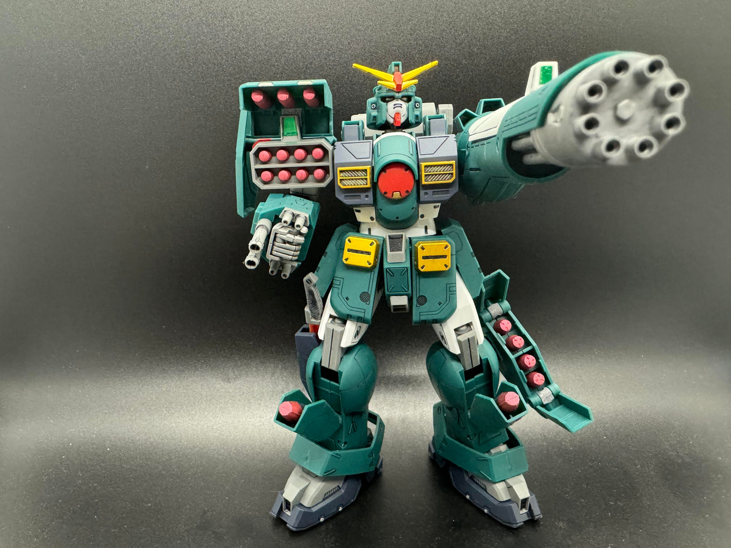 GUNDAM - 1/100 Gundam Leopard - Model Kit - Toys Legacy Collection