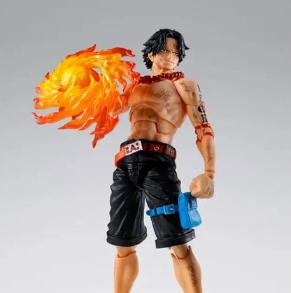 Figurine Portgas D. Ace de One Piece, S.H. Figuarts, 15cm, par Bandai Tamashii Nations, détaillée et pose dynamique.