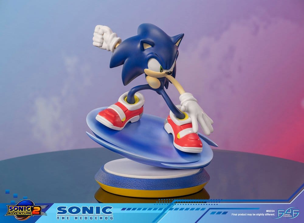 Statuette Sonic le Hérisson de First 4 Figures, édition standard, 21 cm, figurine détaillée de Sonic dans une pose dynamique.