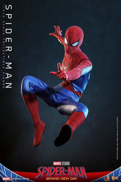 Figure Spider-Man Hot Toys Marvel, figurine 1/6, nouvelle journée, hauteur 29 cm, détail réaliste de Spider-Man en action.