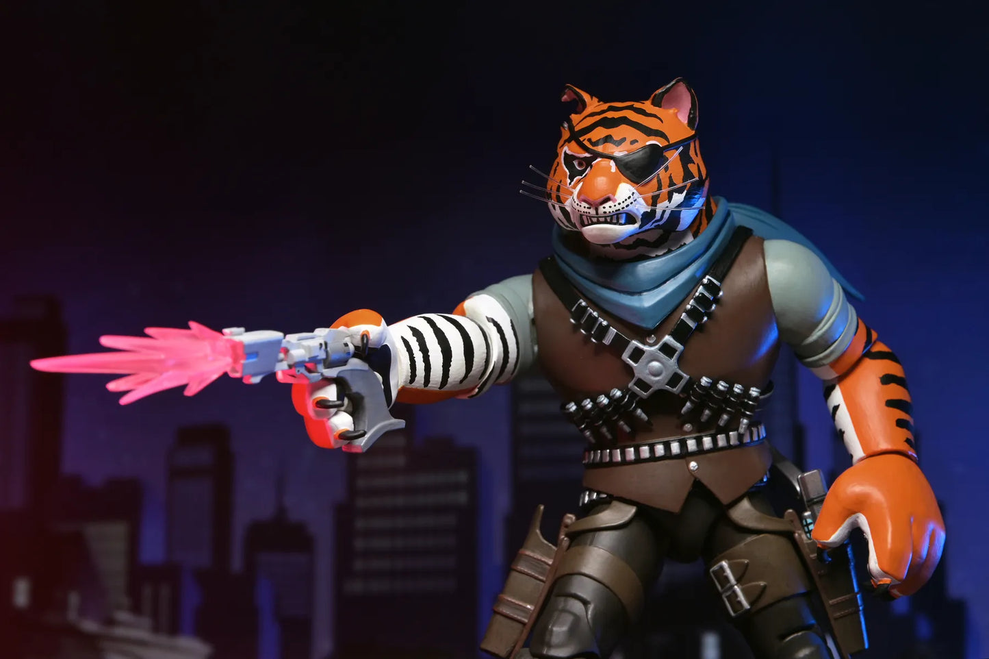 Figurine Neca Tortues Ninja TMNT Ultimate Tiger Claw (2012), personnage de l'édition Cartoon, visible en pose détaillée.