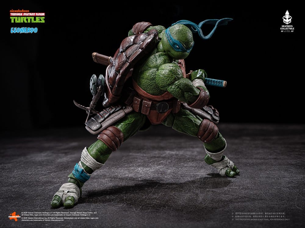 Figurine Leonardo Tortues Ninja TMNT Deluxe de 20 cm de HeatBoy, personnage en plastique avec détails colorés.