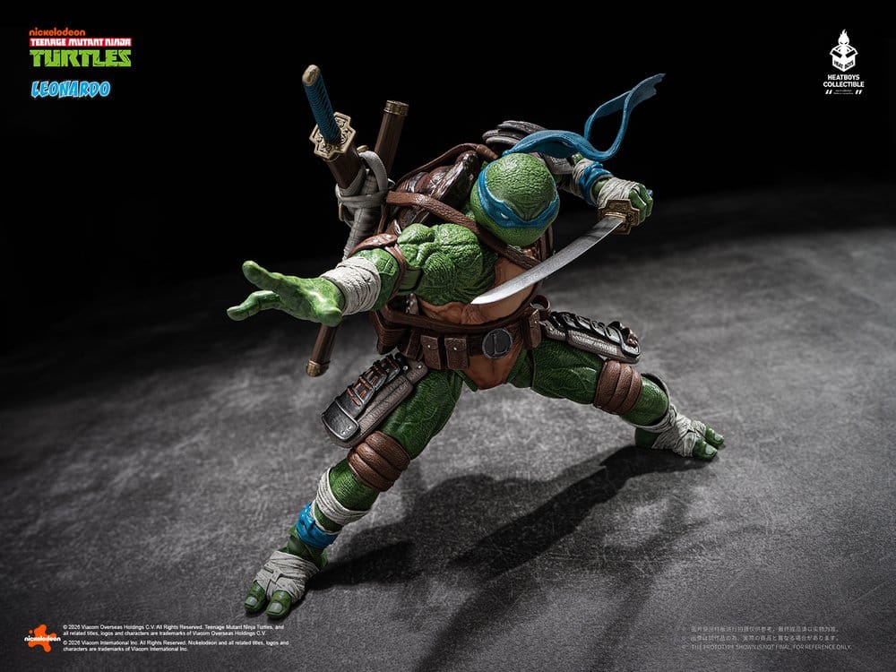 Figure de Leonardo version Deluxe des Tortues Ninja TMNT, figurine HeatBoy de 20 cm, pose dynamique et détails précis.