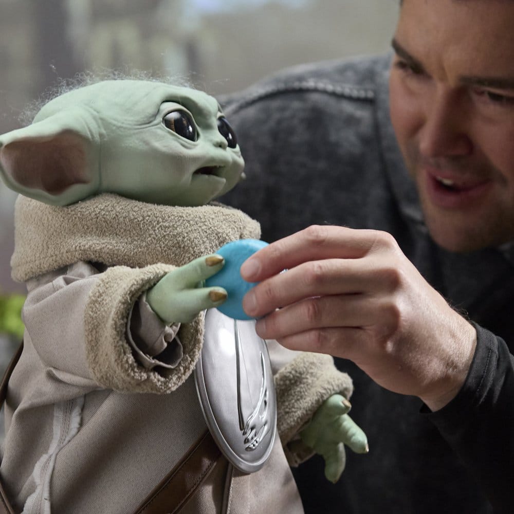 Figure animatronique Star Wars Grogu en édition spéciale, 37 cm, figurine Hasbro avec détails réalistes et articulation.
