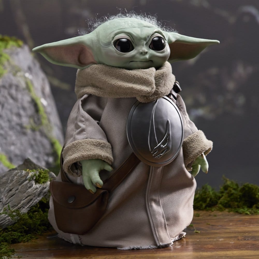 Figurine animatronique Star Wars Ultimate Grogu spécial édition de 37 cm de la marque Hasbro, avec détails réalistes et articulation.