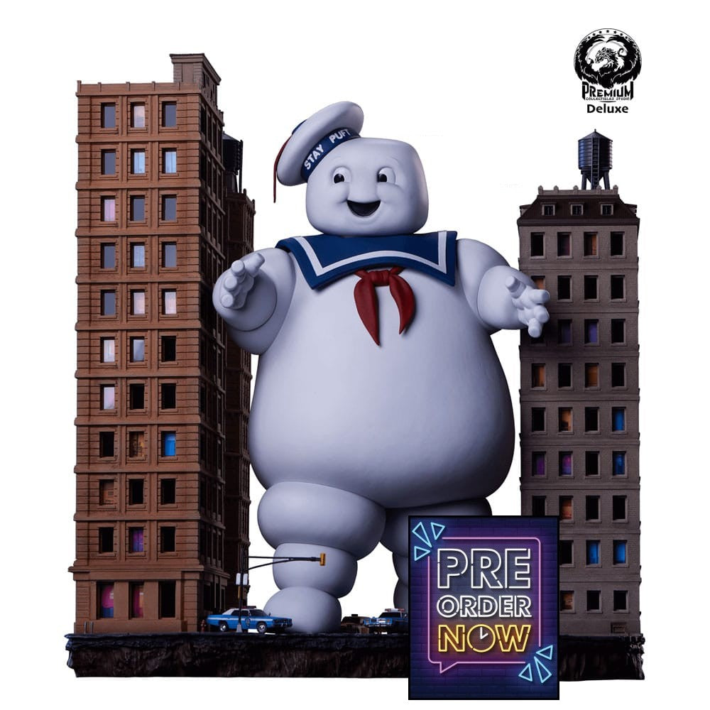 Statuette deluxe du Stay Puft Marshmallow Man de SOS Fantômes, 74 cm, PCS Collectibles, affichée en détail.