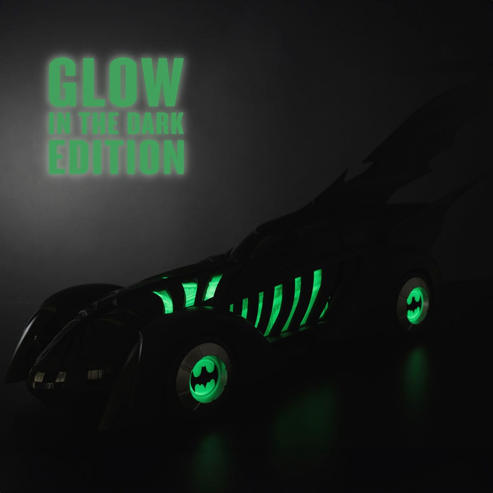 Batman Forever DC Multiverse véhicule Batmobile Glow in the Dark Edition (Gold Label) 79 cm - Toys Legacy Collection