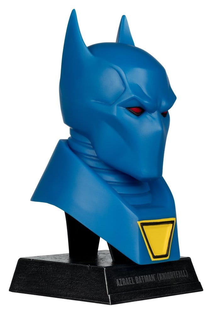 Figurine Batman Azrael Knightfall en échelle 1:3 de McFarlane Toys, détaillée et posée, représentant le héros DC Comics.