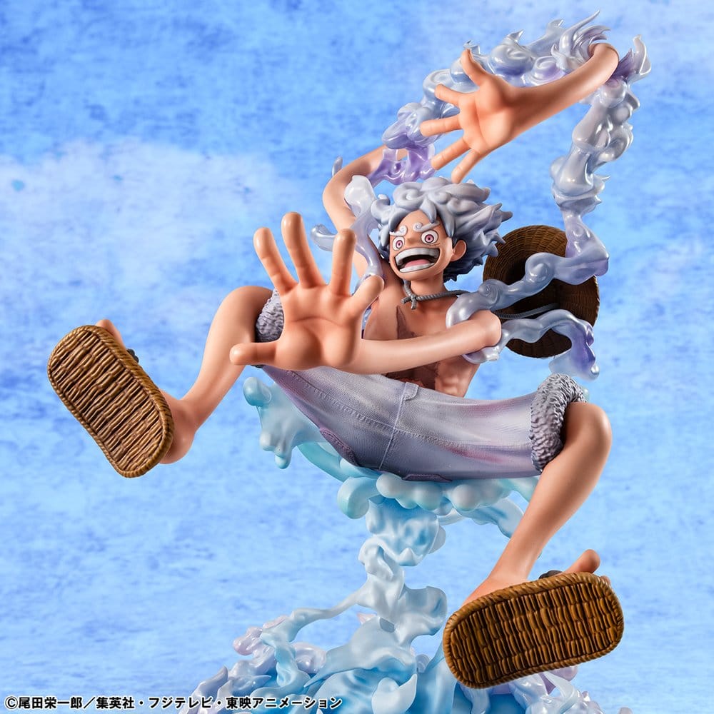 Figurine Monkey D. Luffy Gear Fifth de One Piece par Megahouse, 26 cm, détails de la figurine avec posture dynamique.