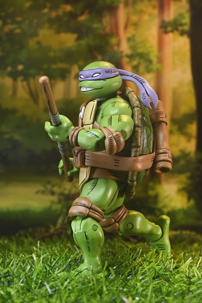 Figurine NECA TMNT x Usagi Yojimbo Donatello ultime, version comics, 18 cm, détail précis et pose dynamique.