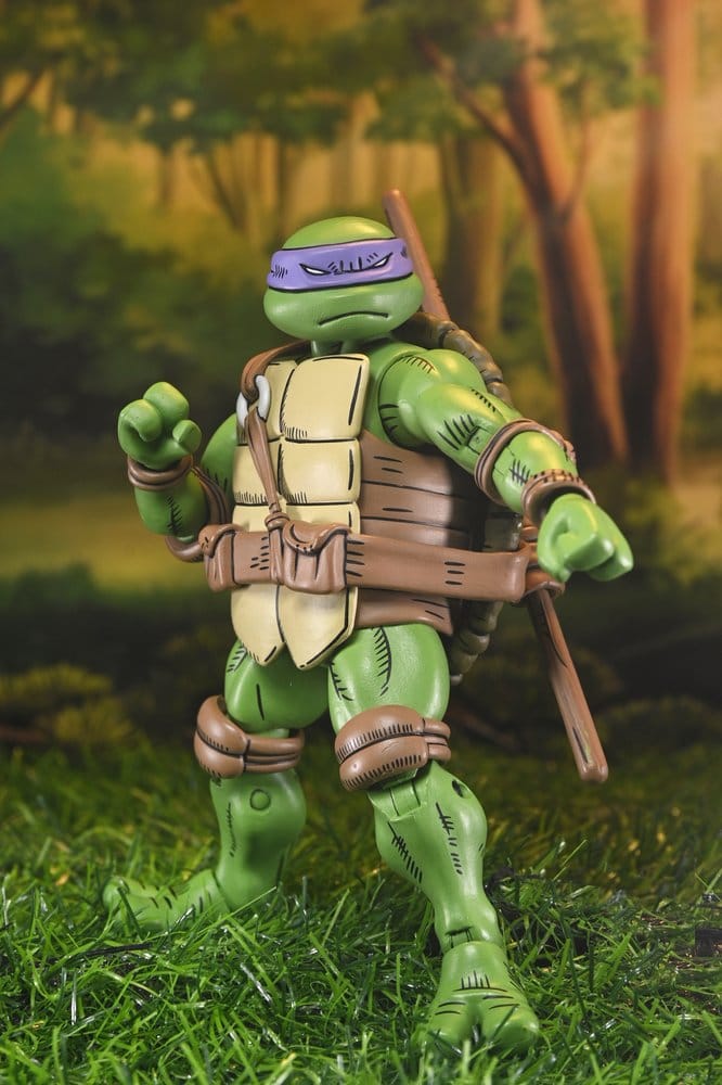Figurine NECA TMNT x Usagi Yojimbo Ultimate Donatello de 18 cm, version comic, pose détaillée et couleurs vibrantes