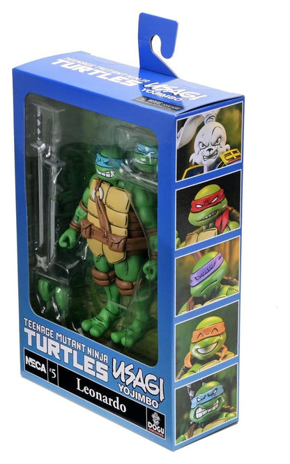 Figurine NECA TMNT x Usagi Yojimbo Ultimate Leonardo, version comic, 18 cm, représentant le personnage en pose dynamique.