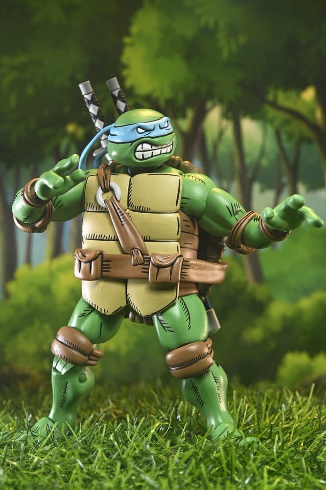Figurine NECA TMNT x Usagi Yojimbo Ultimate Leonardo version comic, 18 cm, détail précis, pose dynamique, collection de figurines.