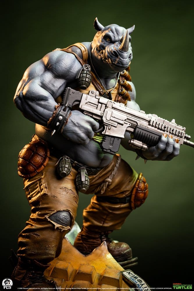 Teenage Mutant Ninja Turtles Legends statuette 1/3 Rocksteady 69 cm - Toys Legacy Collection