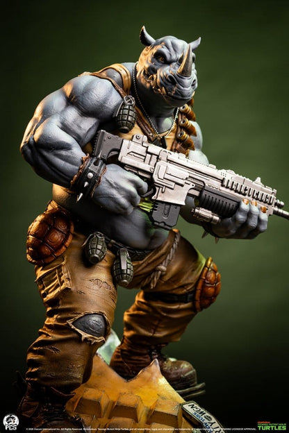 Teenage Mutant Ninja Turtles Legends statuette 1/3 Rocksteady 69 cm - Toys Legacy Collection